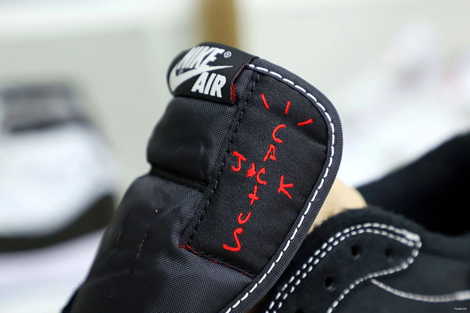 X NIKE SCOTT OG PHANTOM” 1 AIR “BLACK JORDAN LOW TRAVIS 0309